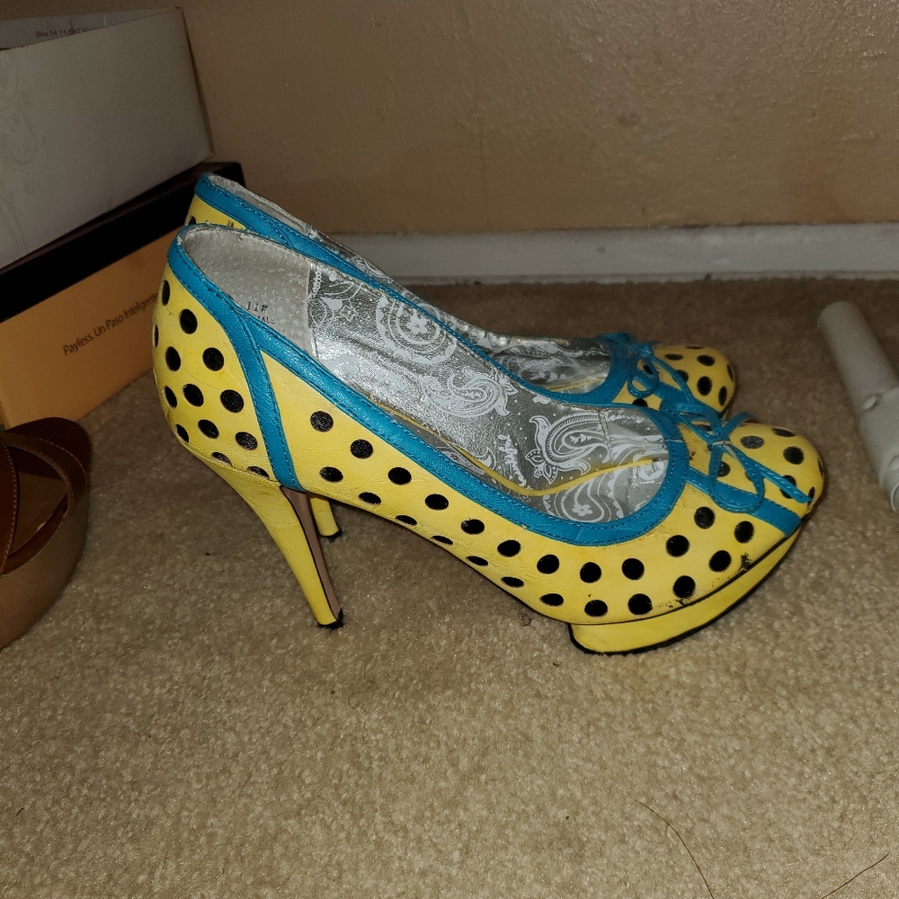 Women's size 11 shoes